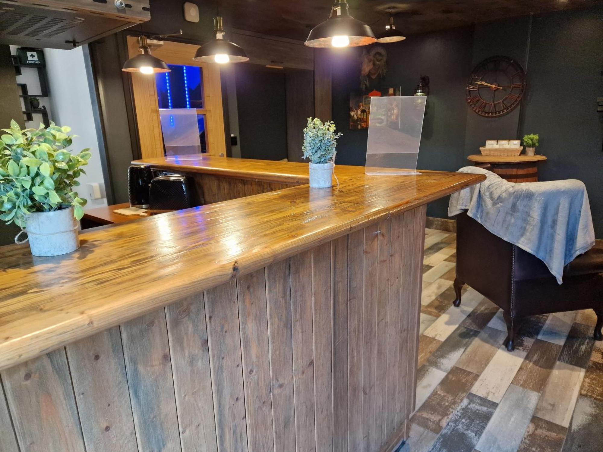 The Pub - Unique & Authentic Experience - Free Parking!, 5 Minutes From Airbus And The Mall Cribbs Bristol Exteriér fotografie